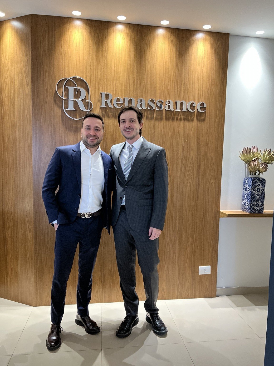 Dr. Guilherme Sella e Jonas Spies na Clínica Renassance, maio de 2021
